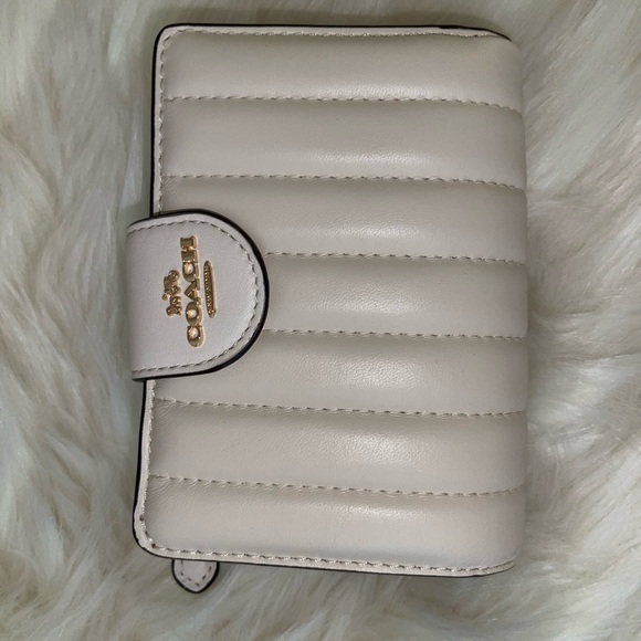 Coach Quilted Leather Wallet - Cream - Picture 1 of 5